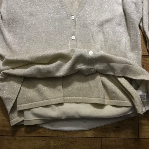 👚Alia Cardigan Top👚 - Picture 2 of 5